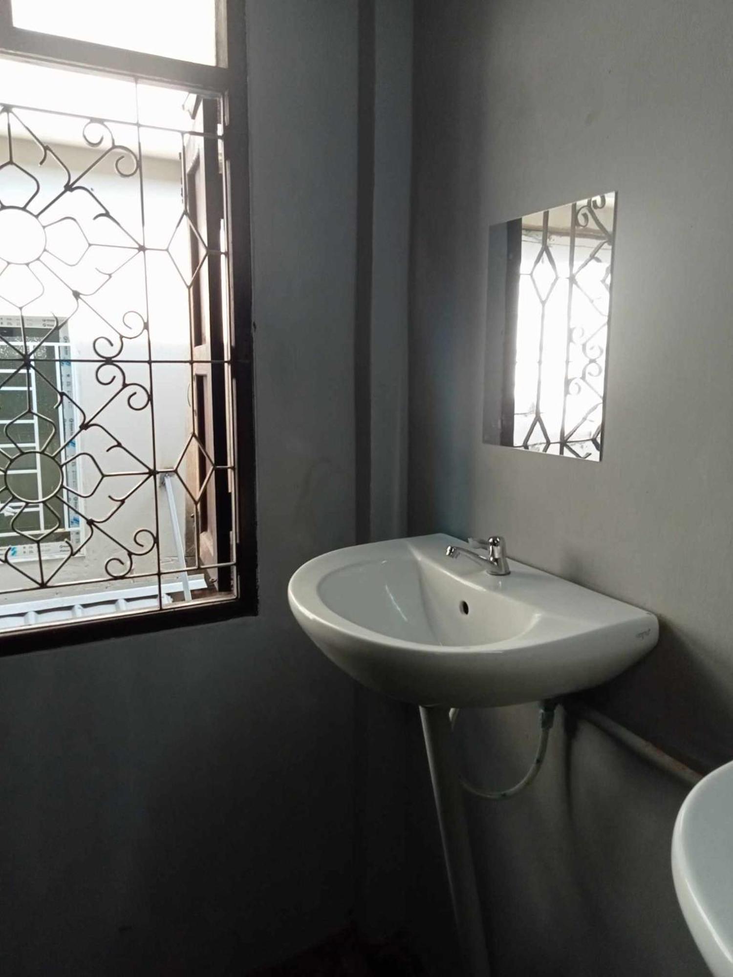 Bang Lumphu House&Bistro Apartment Bangkok Ngoại thất bức ảnh